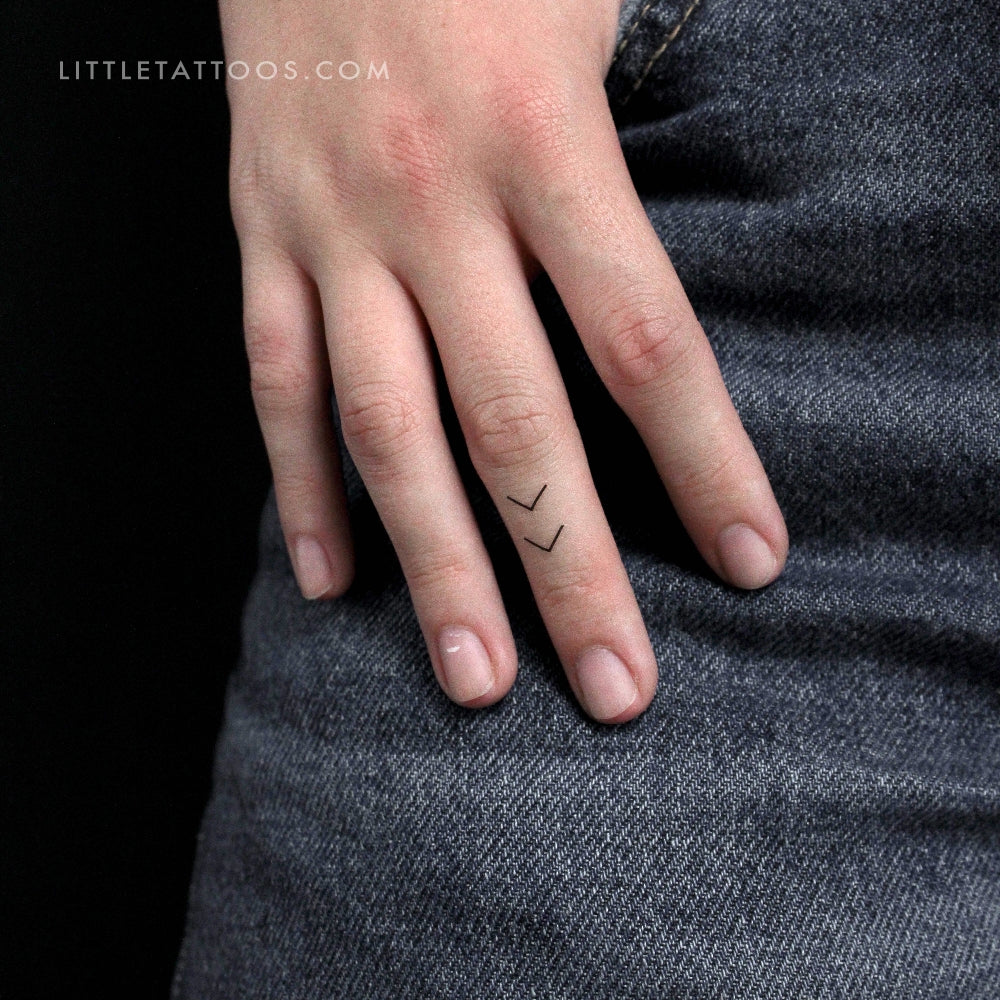30 Best Finger Tattoo Ideas You Should Check